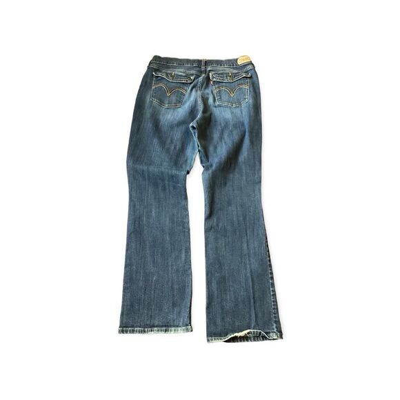 Levi’s Jeans  - Picture 2 of 6